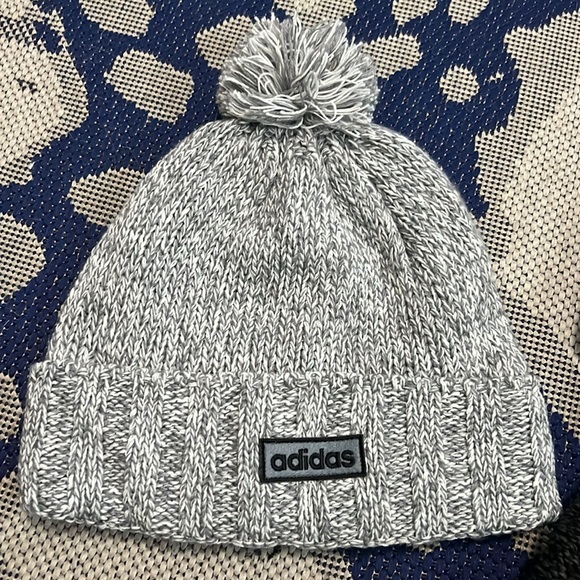 Bundle of Adidas winter hats - Picture 4 of 4